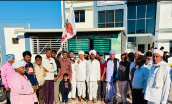 પાટણ જિલ્લાના ચંદ્રુમાણા ગામથી દેવભૂમિ દ્વારકા તરફ 19 શ્રદ્ધાળુઓનો પગપાળા સંઘનું પ્રસ્થાન પાટણ જિલ્લાના ચંદ્રુમાણા ગામથી દેવભૂમિ દ્વારકા તરફ 19 શ્રદ્ધાળુઓનો પગપાળા સંઘનું પ્રસ્થાન