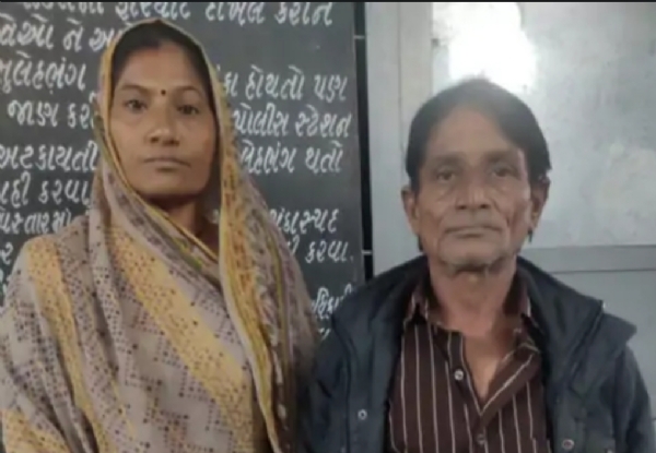 23 વર્ષથી ફરાર બે આરોપીઓ મોરબીના હળવદમાંથી ઝડપાયા 23 વર્ષથી ફરાર બે આરોપીઓ મોરબીના હળવદમાંથી ઝડપાયા