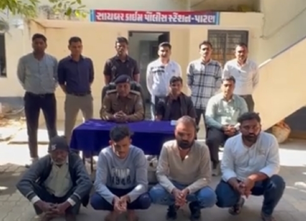 પાટણમાં ‘ઓપરેશન મ્યુલ હંટ’: 2.74 કરોડના સાયબર ફ્રોડમાં ચારની ધરપકડ પાટણમાં ‘ઓપરેશન મ્યુલ હંટ’: 2.74 કરોડના સાયબર ફ્રોડમાં ચારની ધરપકડ