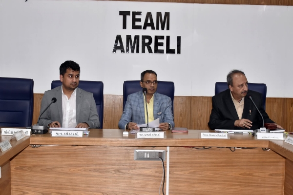 જિલ્લા પ્રભારી સચિવ સંદીપકુમારના અધ્યક્ષસ્થાને જિલ્લા સંકલનના સર્વે અધિકારીઓની બેઠક યોજાઈ જિલ્લા પ્રભારી સચિવ સંદીપકુમારના અધ્યક્ષસ્થાને જિલ્લા સંકલનના સર્વે અધિકારીઓની બેઠક યોજાઈ