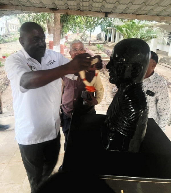 યુગાન્ડાના એગ્રીકલ્ચર મિનિસ્ટ્રીના હોદ્દેદારોએ નેત્રંગ તાલુકાના ખેડૂતોની મુલાકાત કરી યુગાન્ડાના એગ્રીકલ્ચર મિનિસ્ટ્રીના હોદ્દેદારોએ નેત્રંગ તાલુકાના ખેડૂતોની મુલાકાત કરી