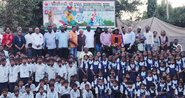 યુગાન્ડાના એગ્રીકલ્ચર મિનિસ્ટ્રીના હોદ્દેદારોએ નેત્રંગ તાલુકાના ખેડૂતોની મુલાકાત કરી યુગાન્ડાના એગ્રીકલ્ચર મિનિસ્ટ્રીના હોદ્દેદારોએ નેત્રંગ તાલુકાના ખેડૂતોની મુલાકાત કરી