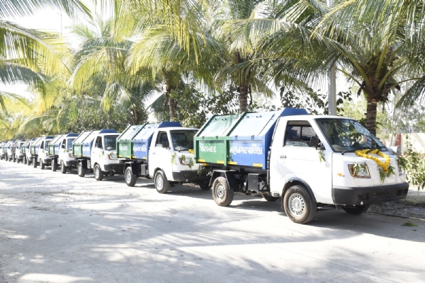 કેન્દ્રીય મંત્રી અને કેબિનેટ મંત્રીની પ્રેરક ઉપસ્થિતિમાં પોરબંદર મહાનગરપાલિકાના વિકાસ કામોનું ઈ-ખાતમુહૂર્ત તથા ઈ-લોકાર્પણ. કેન્દ્રીય મંત્રી અને કેબિનેટ મંત્રીની પ્રેરક ઉપસ્થિતિમાં પોરબંદર મહાનગરપાલિકાના વિકાસ કામોનું ઈ-ખાતમુહૂર્ત તથા ઈ-લોકાર્પણ.