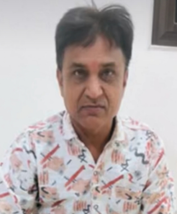 પાટણમાં પ્રતિબંધિત સ્મોકિંગ સામગ્રી વેચતા ત્રણ ઝડપાયા