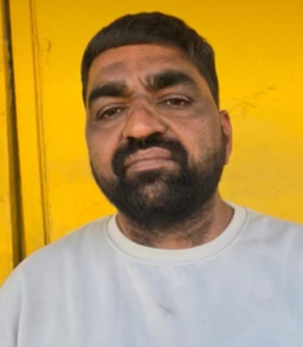 પાટણમાં પ્રતિબંધિત સ્મોકિંગ સામગ્રી વેચતા ત્રણ ઝડપાયા