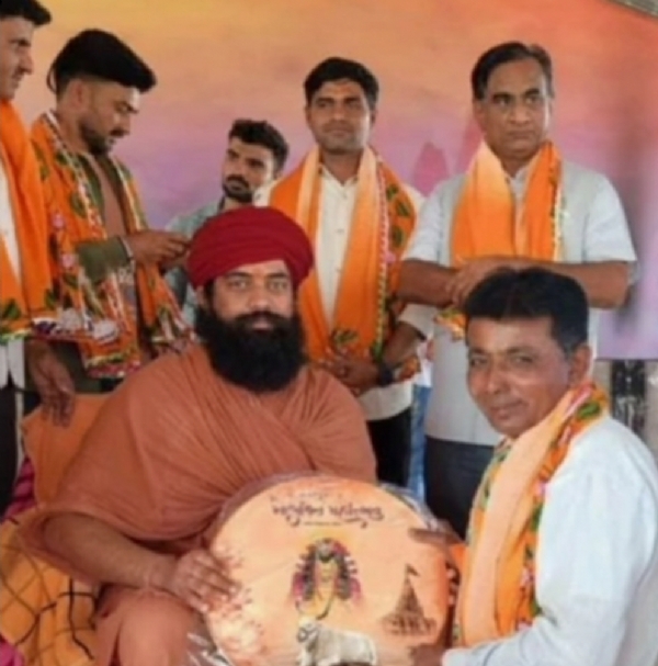 અણહિલવાડ ગૌ ભક્તિ મહોત્સવ: 400 કાર્યકર્તાઓનું સન્માન અણહિલવાડ ગૌ ભક્તિ મહોત્સવ: 400 કાર્યકર્તાઓનું સન્માન