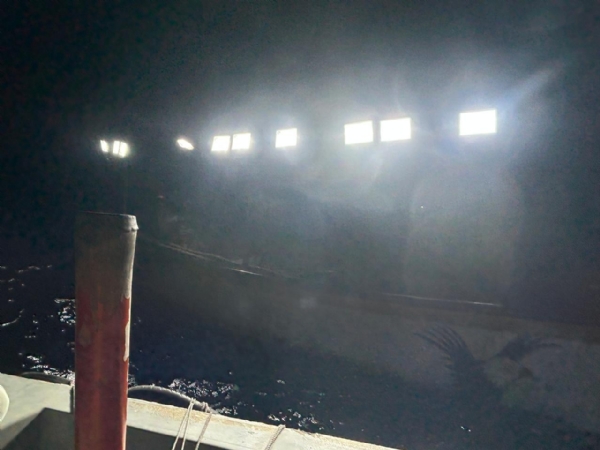 સમુદ્રમાં અનઅધિકૃત માછીમારી કરી રહેલ બે પીલાણા ઝડપાયા. સમુદ્રમાં અનઅધિકૃત માછીમારી કરી રહેલ બે પીલાણા ઝડપાયા.