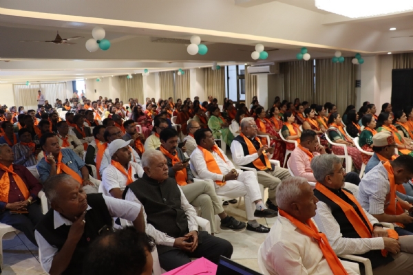 શ્રી સમસ્ત ગુજરાત બ્રહ્મસમાજ ની પ્રથમ કારોબારી સભા અને ઉત્તર ગુજરાત બ્રહ્મ સમાજનો સ્નેહ મિલન સમારંભ ગુજરાત બ્રહ્મ સમાજના અધ્યક્ષ શૈલેષ ઠાકરના અધ્યક્ષ પણા હેઠળ અંબાજી ખાતે યોજાયો શ્રી સમસ્ત ગુજરાત બ્રહ્મસમાજ ની પ્રથમ કારોબારી સભા અને ઉત્તર ગુજરાત બ્રહ્મ સમાજનો સ્નેહ મિલન સમારંભ ગુજરાત બ્રહ્મ સમાજના અધ્યક્ષ શૈલેષ ઠાકરના અધ્યક્ષ પણા હેઠળ અંબાજી ખાતે યોજાયો