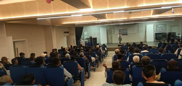 પોરબંદર તાલુકાના ખિસ્ત્રી, બખરલા અને ઓડદર ક્લસ્ટરના ખેડૂતોની પ્રાકૃતિક ખેતીની તાલીમ યોજાઈ. પોરબંદર તાલુકાના ખિસ્ત્રી, બખરલા અને ઓડદર ક્લસ્ટરના ખેડૂતોની પ્રાકૃતિક ખેતીની તાલીમ યોજાઈ.