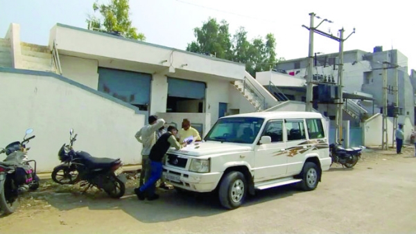 જીપીસીબી દરોડા