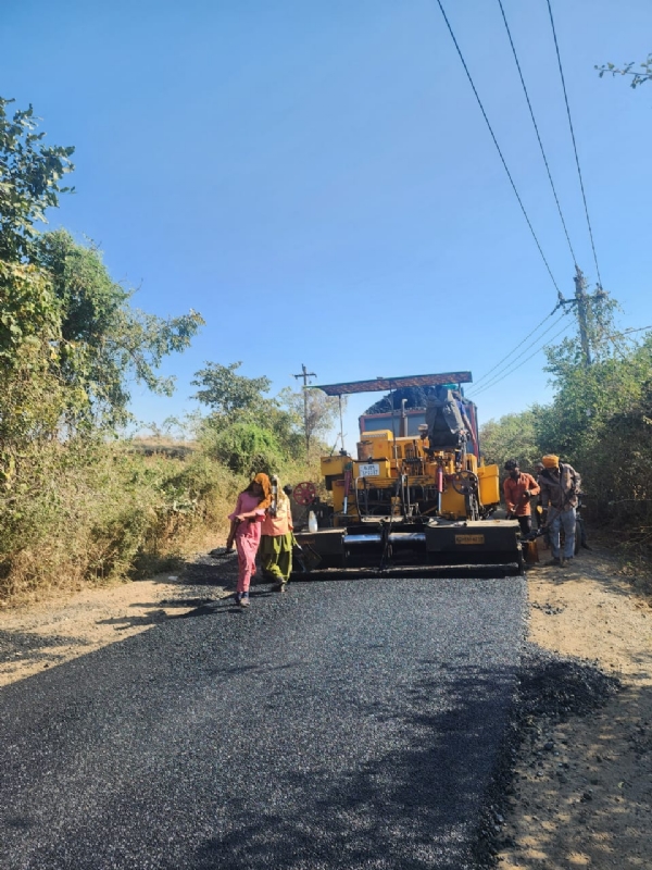 ધારી તાલુકાના જળ જીવડી એપ્રોચ રોડનું રૂ.120 લાખના ખર્ચે નવીનીકરણ, ગ્રામ્ય યાતાયાત સુવિધામાં વધારો
