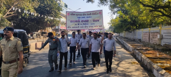 પોરબંદર પીજીવીસીએલ વર્તુળ કચેરી દ્વારા વીજ સલામતી સપ્તાહ અંતર્ગત વિવિધ જનજાગૃતિ કાર્યક્રમો યોજાયા. પોરબંદર પીજીવીસીએલ વર્તુળ કચેરી દ્વારા વીજ સલામતી સપ્તાહ અંતર્ગત વિવિધ જનજાગૃતિ કાર્યક્રમો યોજાયા.