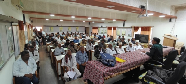 પોરબંદર જિલ્લામાં કૃષિ વિજ્ઞાન કેન્દ્ર ખાપટ ખાતે પ્રાકૃતિક ખેતીની પાંચ દિવસીય તાલીમ સફળતાપૂર્વક સંપન્ન. પોરબંદર જિલ્લામાં કૃષિ વિજ્ઞાન કેન્દ્ર ખાપટ ખાતે પ્રાકૃતિક ખેતીની પાંચ દિવસીય તાલીમ સફળતાપૂર્વક સંપન્ન.