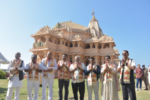 સોમનાથ મહાદેવના દર્શન