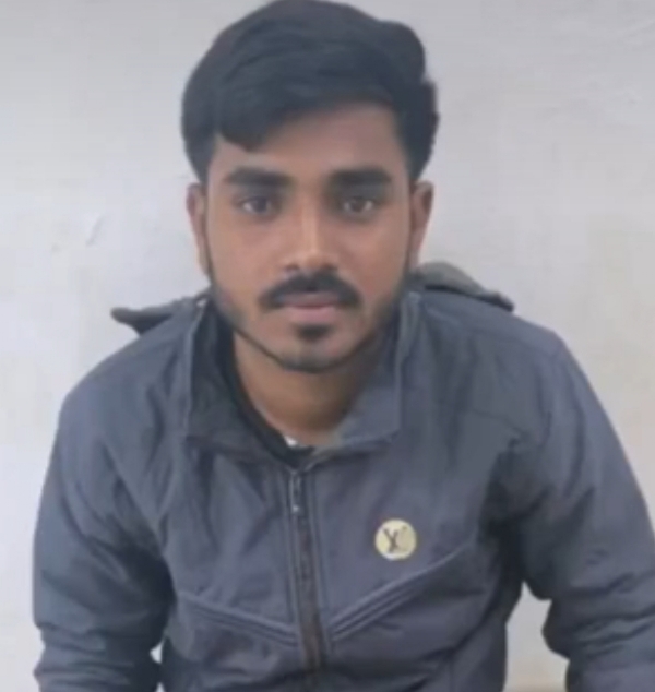 પાટણમાં મકર સંક્રાંતિ પહેલા ચાઈનીઝ દોરી અને માંઝા પર પ્રતિબંધ, SOG દ્વારા 2ની ધરપકડ પાટણમાં મકર સંક્રાંતિ પહેલા ચાઈનીઝ દોરી અને માંઝા પર પ્રતિબંધ, SOG દ્વારા 2ની ધરપકડ