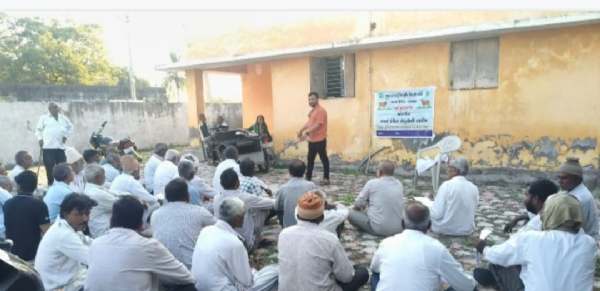 પોરબંદર જિલ્લાના રોજીવાડા ગામે ખાતે પ્રાકૃતિક ખેતી  અંગે માર્ગદર્શન અપાયું.