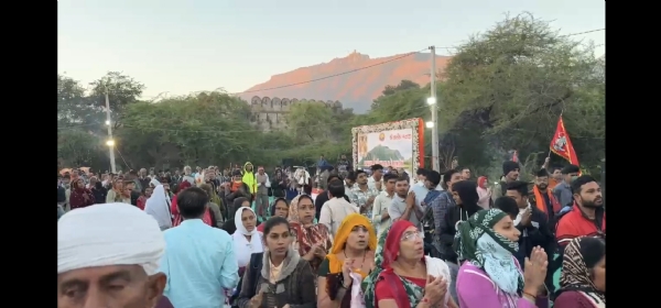 પાવાગઢ ખાતે પાવાગઢ પરિક્રમા નો આજે પ્રારંભ કરાયો, ધારાસભ્ય જયદ્રથ સિંહ પરમાર અને તાજપુરા નારાયણ ધામ ના લાલા બાપુ એ પરિક્રમા ને ખુલ્લી મુકી