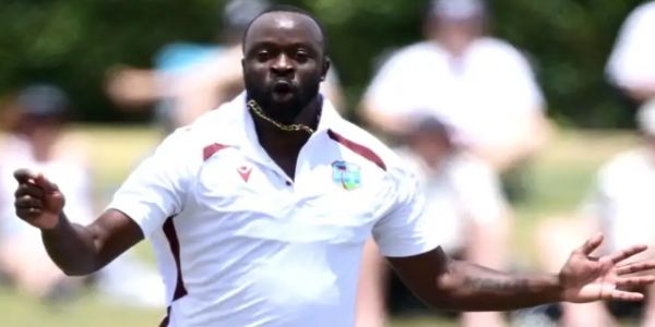 માઉન્ટ માઉંગાનુઈ ટેસ્ટ: કેમાર રોચ બીજા દિવસની રમતમાંથી બહાર