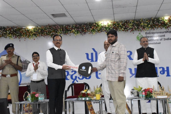 પોરબંદરમાં વાઇબ્રન્ટ ગુજરાત રીજનલ કોન્ફરન્સ નો ભવ્ય પ્રારંભ