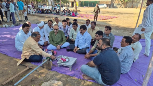 પીપળવા ગામે વિકાસકાર્યોનું ખાતમુહૂર્ત, નવી શાળા માટે રૂ. ૧.૫૦ કરોડની મંજૂરી પીપળવા ગામે વિકાસકાર્યોનું ખાતમુહૂર્ત, નવી શાળા માટે રૂ. ૧.૫૦ કરોડની મંજૂરી