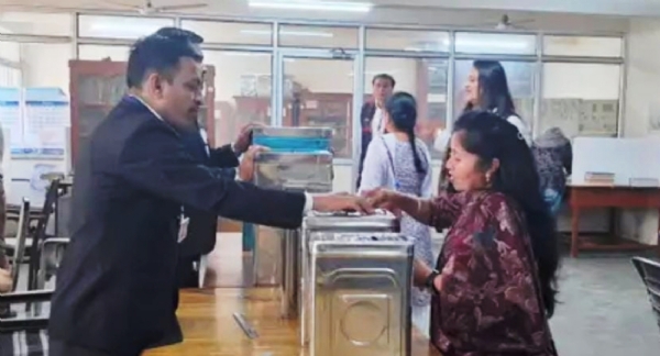 ભરૂચ જિલ્લા બાર એસોસિએશનની ચૂંટણીમાં ત્રિપાંખિયો જંગ ખેલાયો હતો