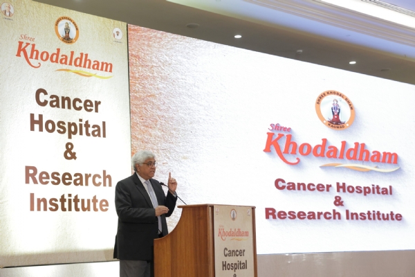 શ્રી ખોડલધામ કેન્સર હોસ્પિટલ એન્ડ રિસર્ચ ઈન્સ્ટિટ્યૂટનો ફાઈનલ માસ્ટર પ્લાન રજૂ કરાયો શ્રી ખોડલધામ કેન્સર હોસ્પિટલ એન્ડ રિસર્ચ ઈન્સ્ટિટ્યૂટનો ફાઈનલ માસ્ટર પ્લાન રજૂ કરાયો