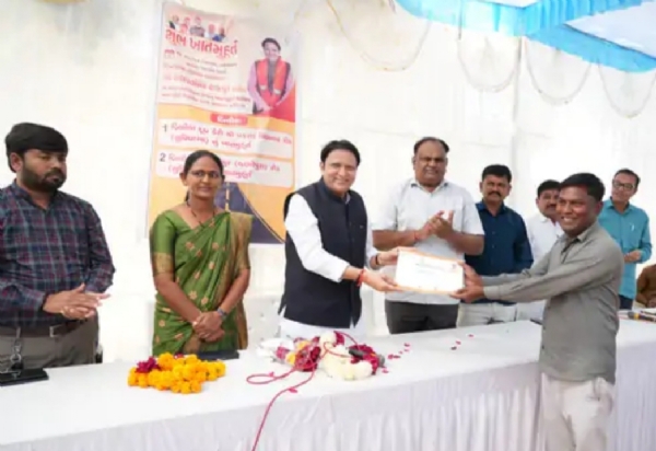 બિલીયા ગામમાં રૂ. 157 લાખના બે નવા સીસી રોડનું ખાતમુહૂર્ત બિલીયા ગામમાં રૂ. 157 લાખના બે નવા સીસી રોડનું ખાતમુહૂર્ત