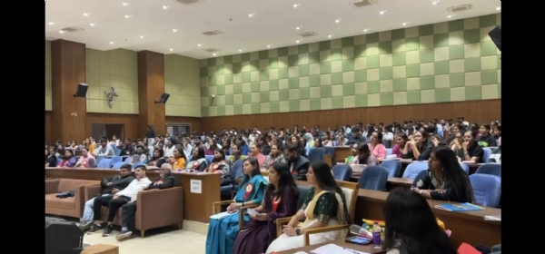 જય જલારામ હોમિયોપેથીક કોલેજ દ્વારા HOMOEOASCENT 1.0અંતર્ગત એક દિવસય સેમિનાર ગોવિંદગુરુ યુનિવર્સીટી ના હોલ માં યોજાયો જેમા હોમિયોપેથી માં થતા રિસર્ચ વિશે તજજ્ઞ દ્વારા માહિતી આપવા માં આવી