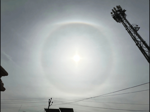 નેત્રંગ વિસ્તારમાં સૂર્ય ગ્રહની ફરતે કાળા વાદળની ફરતે મેઘધનુષના સાત કલર દેખાયા