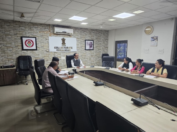 પોરબંદર જિલ્લાના મુખ્ય જિલ્લા ચૂંટણી અધિકારીની અધ્યક્ષતામાં માન્યતા પ્રાપ્ત રાજકીય પક્ષો સાથે બેઠક યોજાઈ.