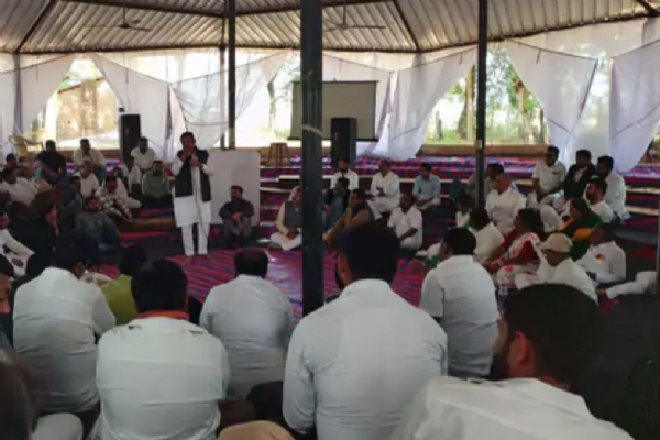 પાટણ જિલ્લાના શંખેશ્વર તાલુકાના ફતેપુર ગામે ગોપનાદ ફાર્મ હાઉસ ખાતે કોંગ્રેસ પક્ષ દ્વારા ત્રણ દિવસીય નેતૃત્વ નિર્માણ શિબિરનો પ્રારંભ