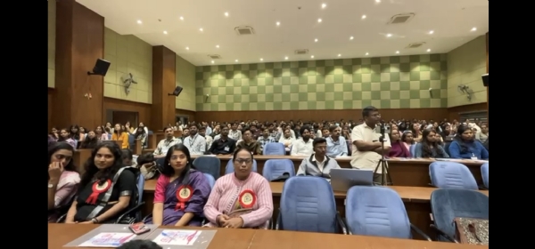 જય જલારામ હોમિયોપેથીક કોલેજ દ્વારા HOMOEOASCENT 1.0અંતર્ગત એક દિવસય સેમિનાર ગોવિંદગુરુ યુનિવર્સીટી ના હોલ માં યોજાયો જેમા હોમિયોપેથી માં થતા રિસર્ચ વિશે તજજ્ઞ દ્વારા માહિતી આપવા માં આવી