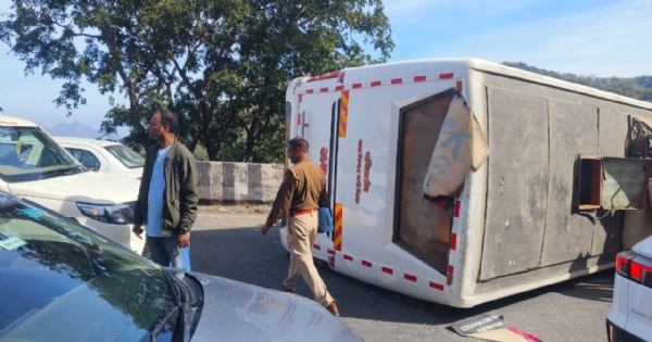 MAUNT AABU RO MARG PAR LAKZARO PALTI