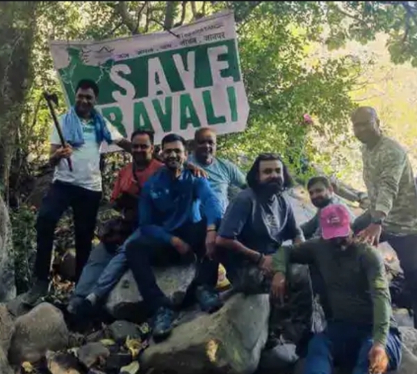માઉન્ટ આબુમાં ટ્રેકિંગ દ્વારા પાટણના યુવાનોનું ‘સેવ અરવલ્લી’ સમર્થન