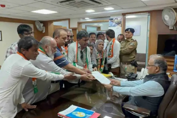 પાટણમાં મતદારોના નામ ગેરકાયદેસર રીતે મતદાર યાદીમાંથી ઘટાડવાની પ્રવૃત્તિ કરવાનો ગંભીર આક્ષેપ : કોગ્રેસ