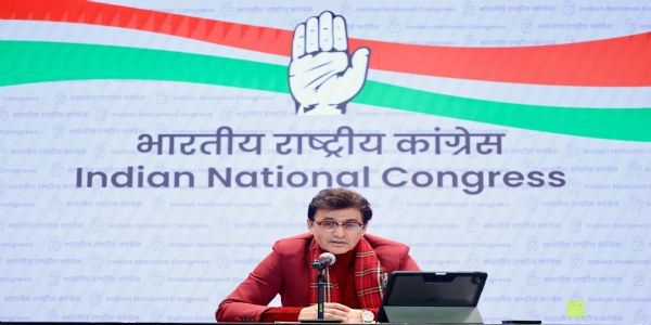 કોંગ્રેસે રેલ મુસાફરોના ભાડામાં વધારા પર પ્રહાર કર્યા