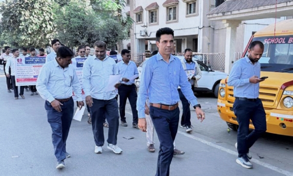 અંકલેશ્વર જીઆઇડીસી વિસ્તારમાં ગ્રાહકોને ઉર્જા સંરક્ષણ જાગૃતિ માટે રેલી કાઢવામાં આવી