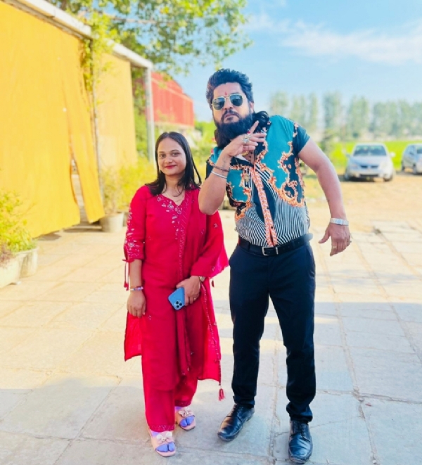 વાલિયાના આદિવાસી ખેડૂતની દીકરીને ગુજરાત સિને મીડિયા એવોર્ડથી કરાય સન્માનિત