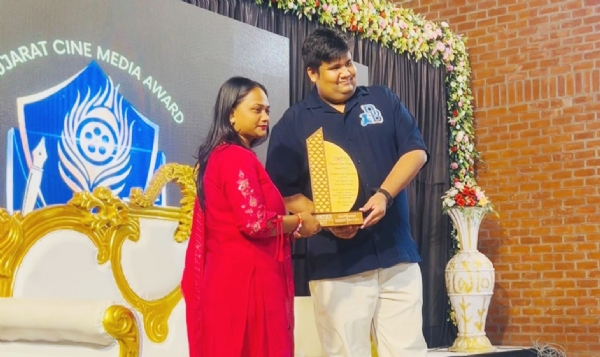 વાલિયાના આદિવાસી ખેડૂતની દીકરીને ગુજરાત સિને મીડિયા એવોર્ડથી કરાય સન્માનિત