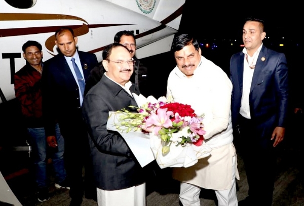 ભાજપ અધ્યક્ષ જે.પી. નડ્ડાનું એરપોર્ટ પર સ્વાગત