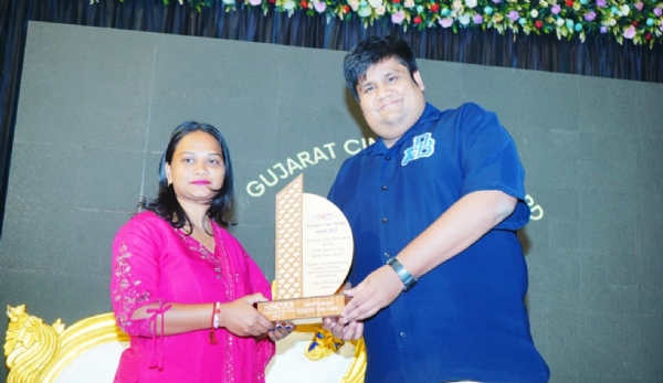 વાલિયાના આદિવાસી ખેડૂતની દીકરીને ગુજરાત સિને મીડિયા એવોર્ડથી કરાય સન્માનિત