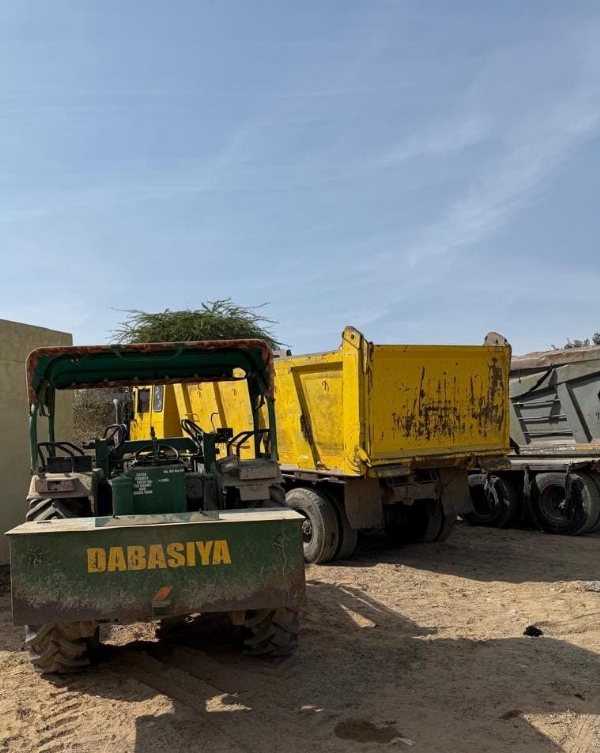 સાબરમતી નદીપટ્ટમાંથી બિનઅધિકૃત રેતી ખનન પકડી પાડ્યું, રૂ. 53 લાખનો મુદ્દામાલ સીઝ