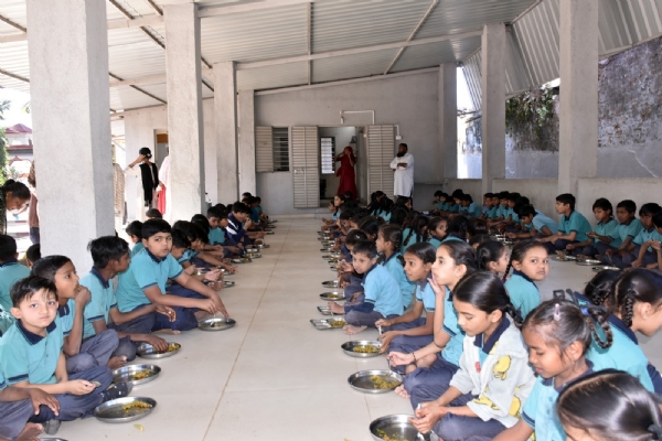અમરેલીમાં 88,287 વિદ્યાર્થીઓને દૈનિક પૌષ્ટિક આહાર