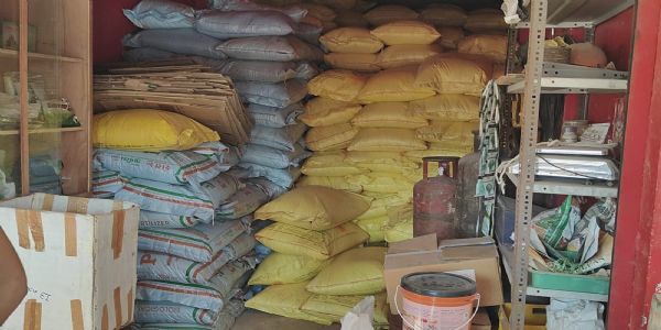 અંબાજીમાં ખાતર ડેપોમાં બનેલી ઉઘાડી લૂંટ ની ઘટના,