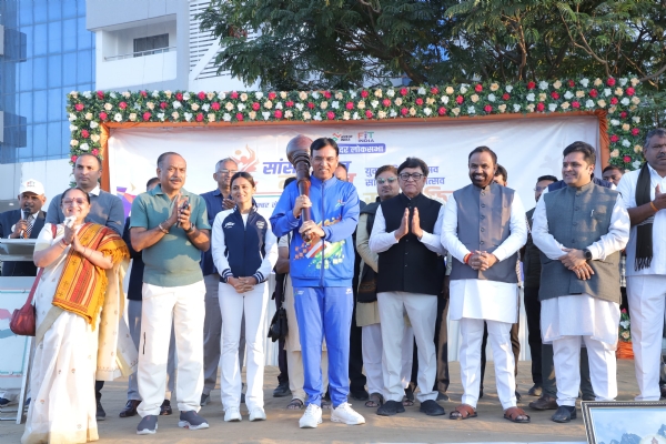 કેન્દ્રીય  સ્પોર્ટ્સ મંત્રી ડો. મનસુખભાઈ માંડવીયાએ