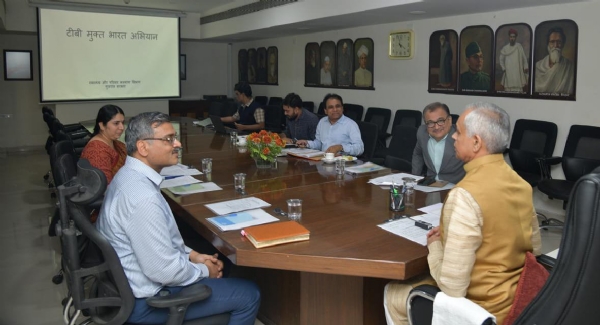 રાજ્યપાલ આચાર્ય દેવવ્રત