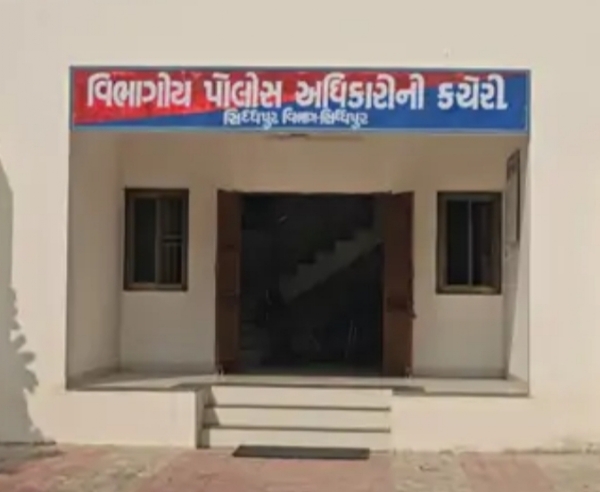 21 વર્ષ જૂના ઘરફોડના આરોપી મનુ વાઘેલા અમરેલીમાં ઝડપાયો