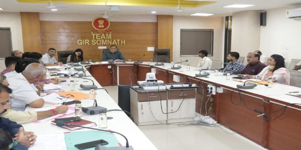 જિલ્લા સેવા સદન ખાતે કલેક્ટર એન.વી.ઉપાધ્યાયના અધ્યક્ષસ્થાને જિલ્લા સ્વાગત ફરિયાદ નિવારણ કાર્યક્રમ યોજાયો