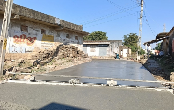 ફાટસર ગામે નવો સી.સી. રોડનું નિર્માણ