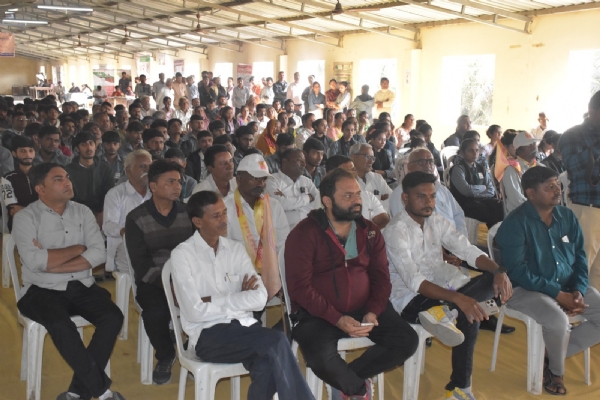 મંત્રી  કુંવરજીભાઈ બાવળીયાની અધ્યક્ષતામાં કીડીવાવ ખાતે